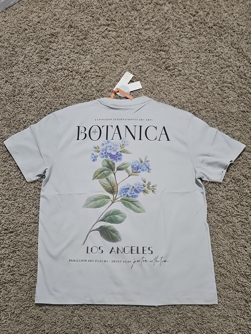 NWT Free Planet Graphic Tshirt Medium Tee 100% Cotton Floral Los Angeles